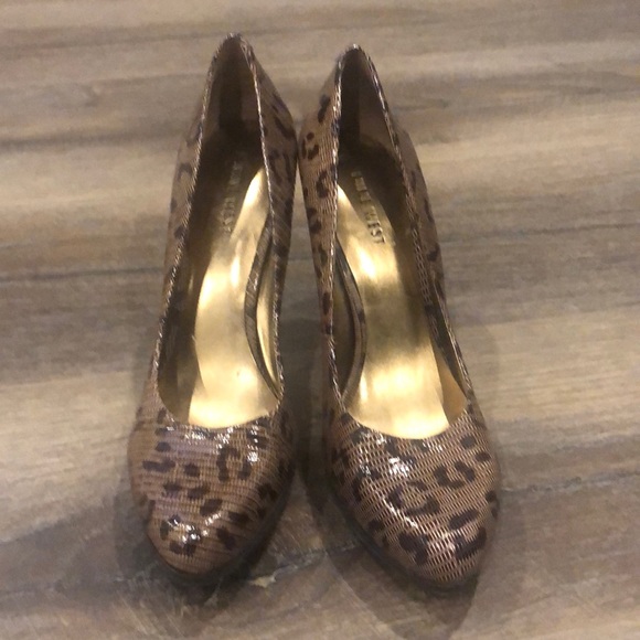 Nine West animal print platform shoes